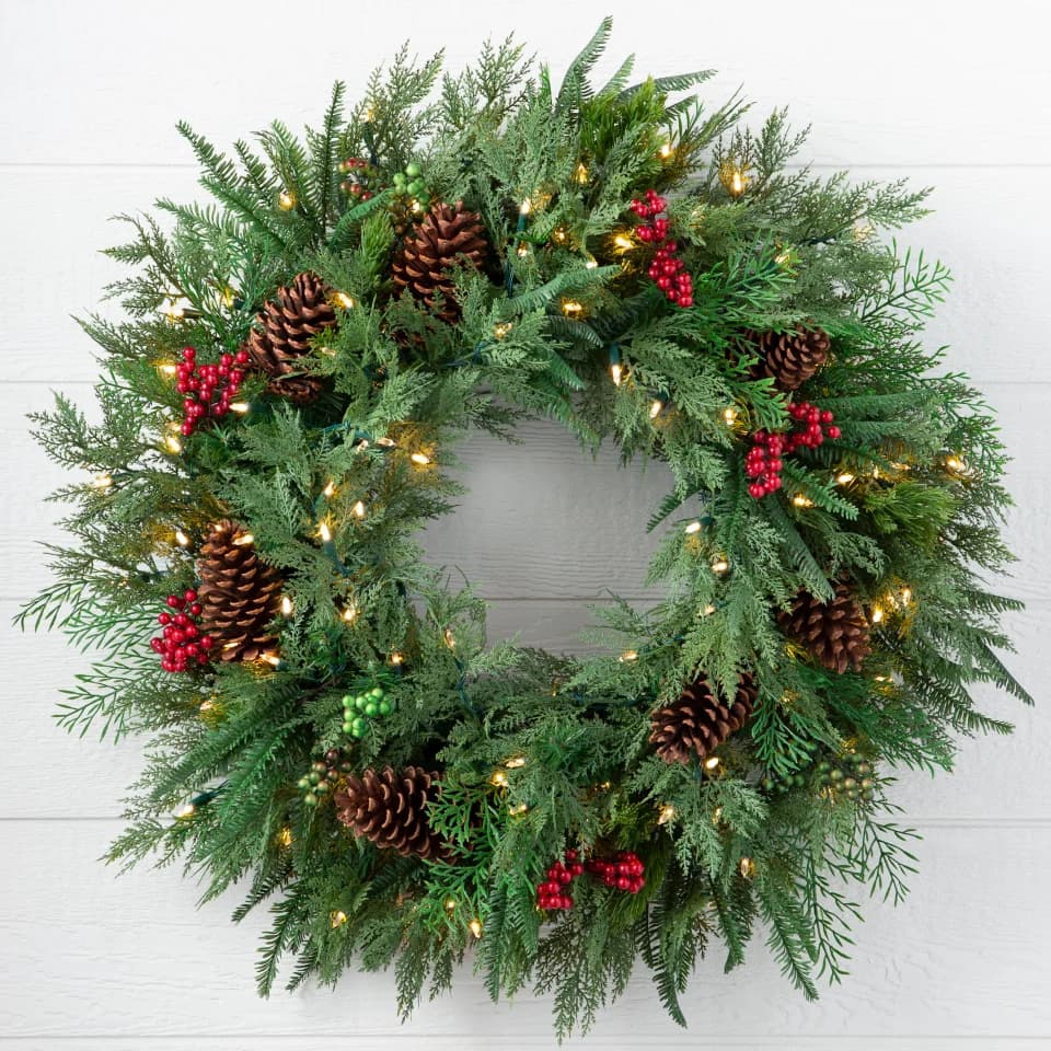 Outdoor Winter Evergreen Wreath 34"