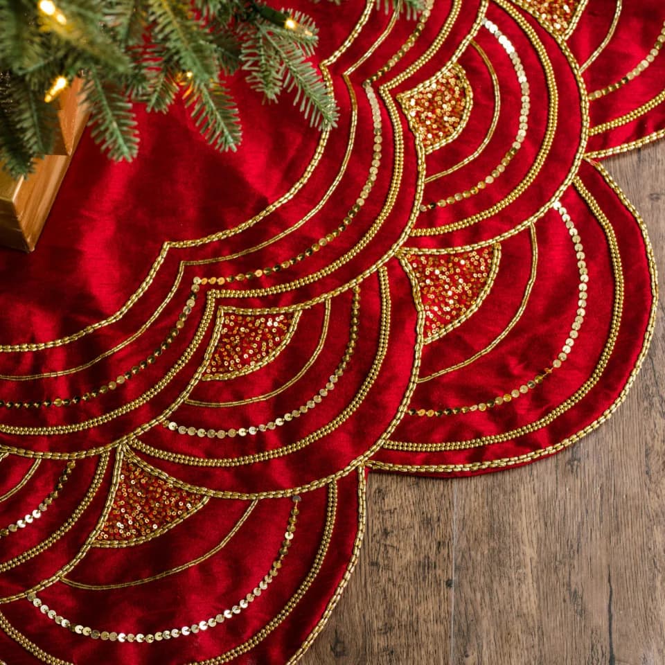 Cranberry Elizabeth Tree Skirt